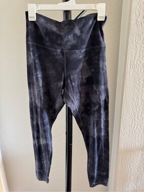 Women’s Lululemon Align Tie-Dye Black & Charcoal High-Waist Leggings